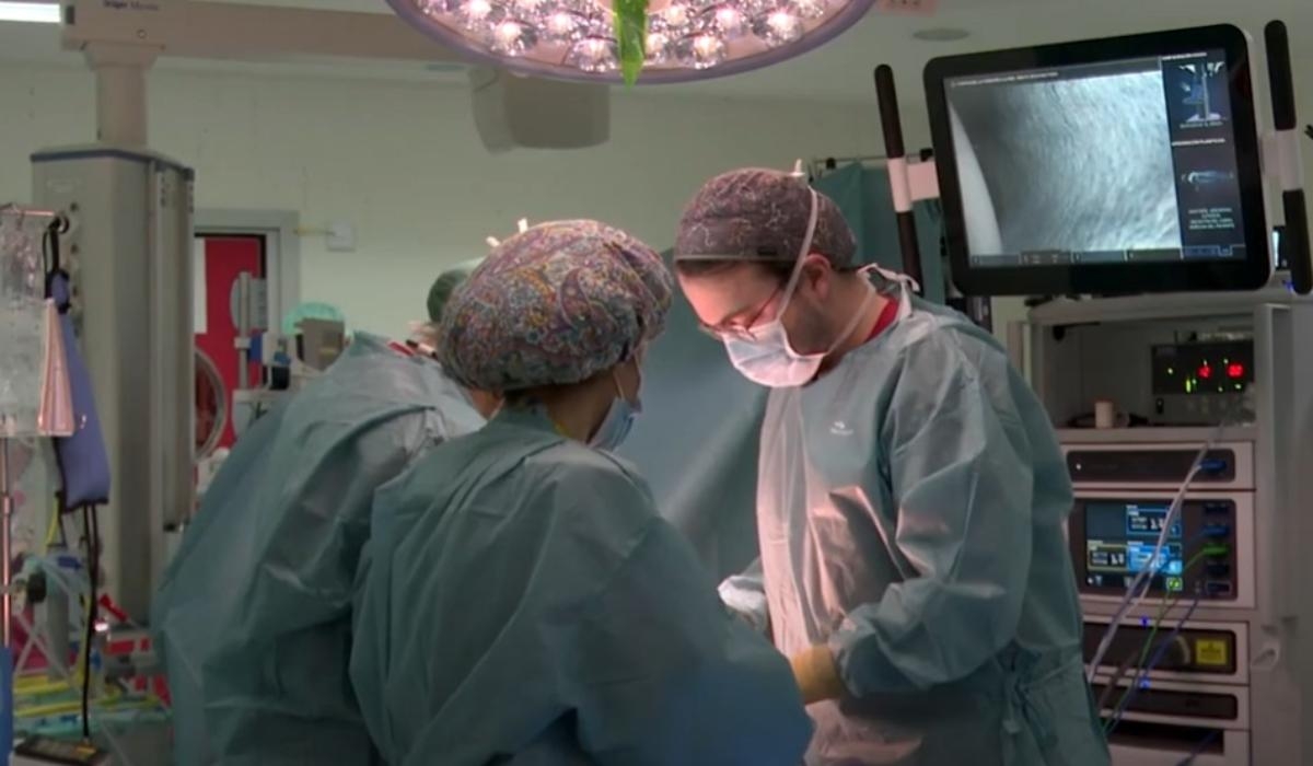 La Paz, primer hospital de España en emplear cirugía robótica para la extracción parcial de hígado
